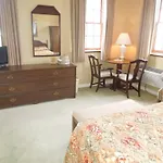 Bridges Guest Quarters
