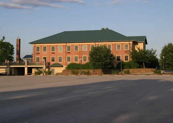 Bridges Guest Quarters