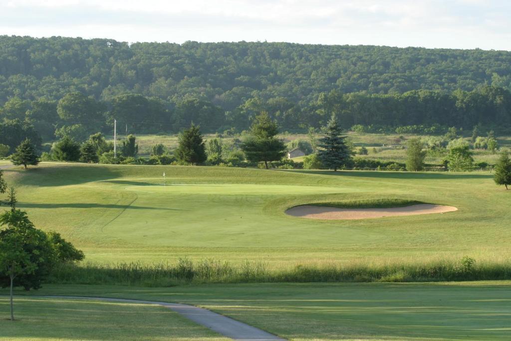 Bridges Guest Quarters Inn 4*