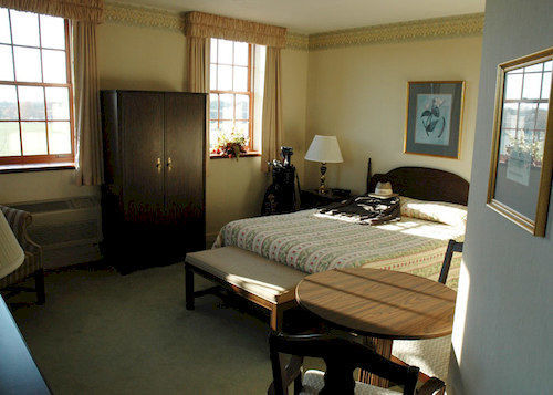 Inn Bridges Guest Quarters 4*